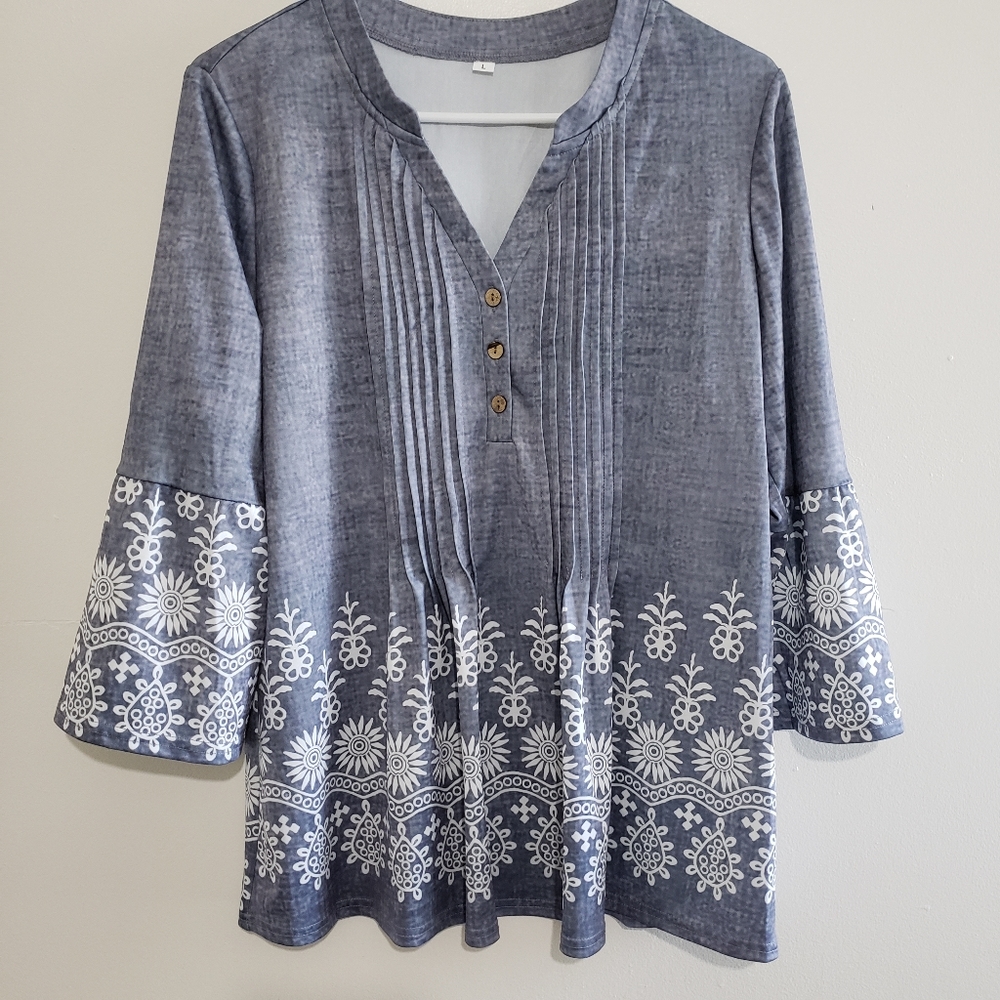 Pleated 3/4 Bell Sleeved Tunic Top Size Large H46
